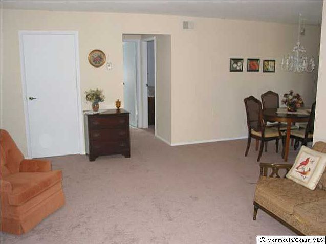 2nd image of 537 Warwick Court #A