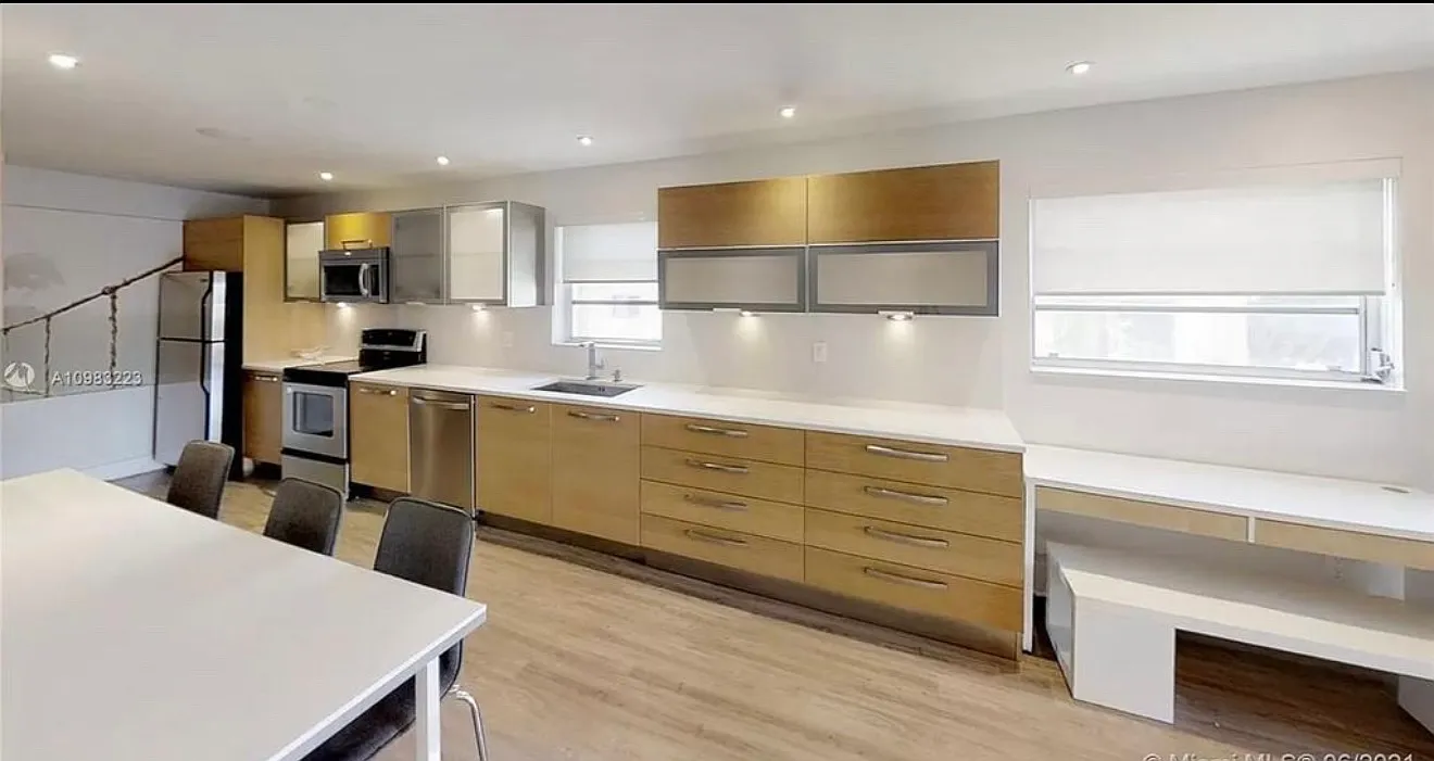 3 bed, 1276 sqft, $4,500 — Photo 3
