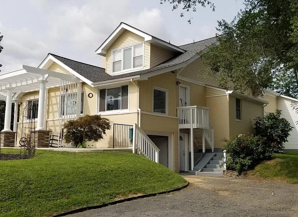 9000 Colesville Rd