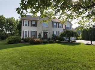 4013 Redwood Dr, Bethlehem, PA 18020