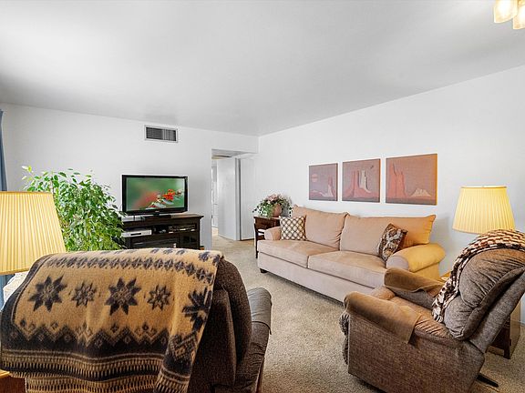 5th image of 1505 Wyoming Blvd NE