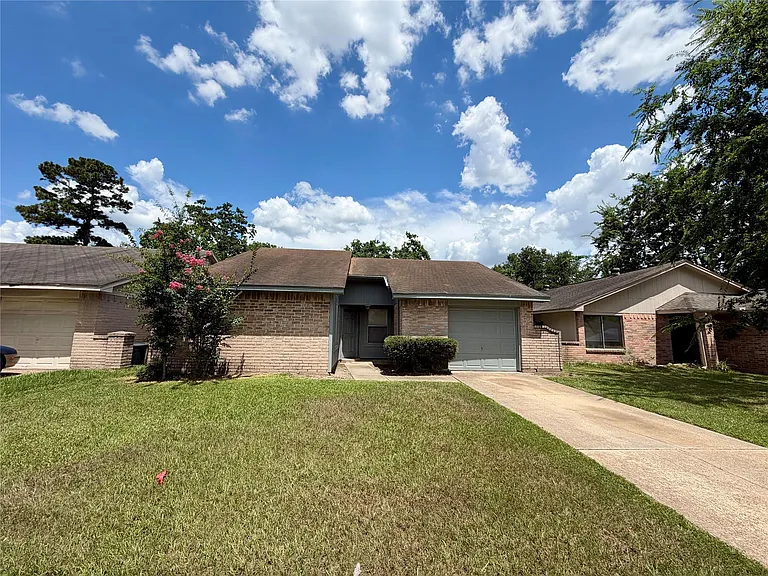 12618 Ridgelow Ln — Photo 2