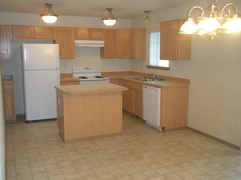 630 Quail Ct — Photo 4