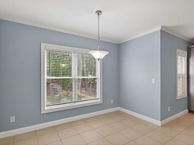 1136 Arlynn Ln — Photo 24