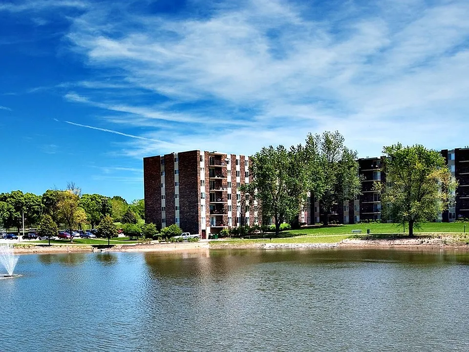 Twin Lake Towers