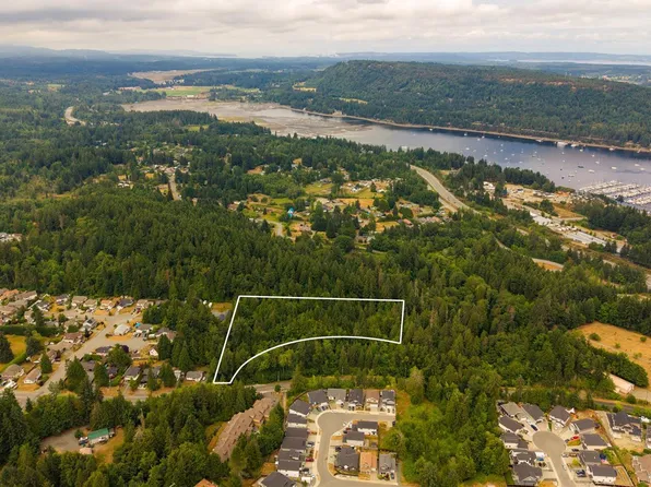 1237 4th Ave, Ladysmith, BC V9G 1R3