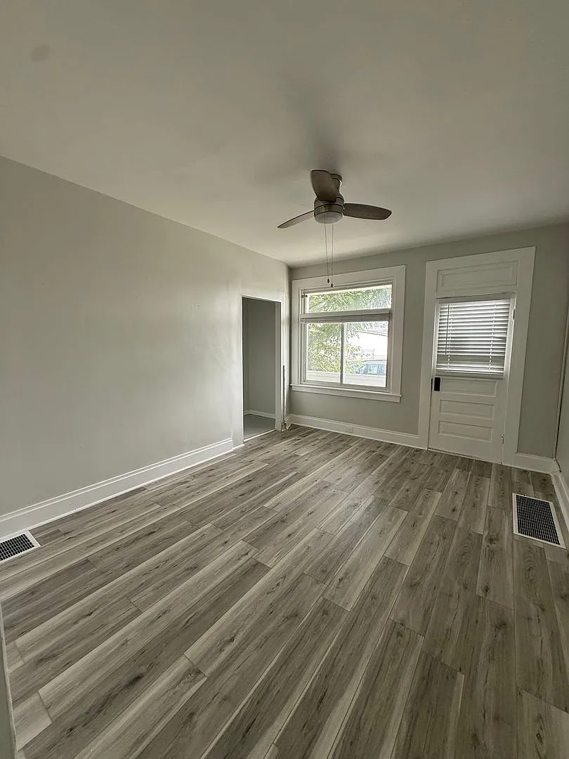 Newly Renovated 2-Bedroom Home | McKees Rocks | Section 8 Accepted — Photo 2