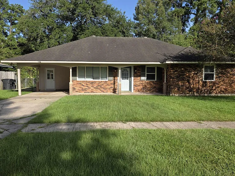 1968 Stafford Dr — Photo 1