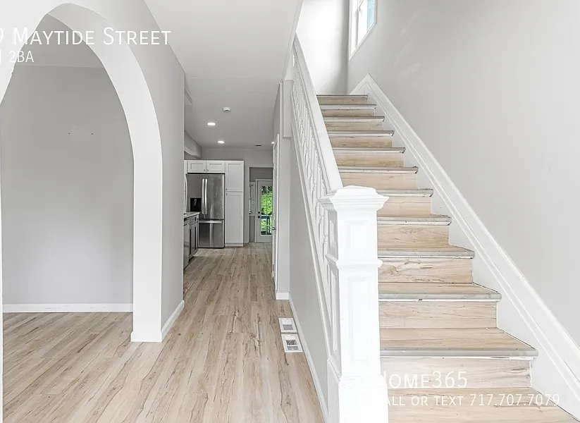 419 Maytide Street, Pittsburgh - $1,790 (RBP included) — Photo 3