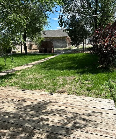 221 Walnut St — Photo 2