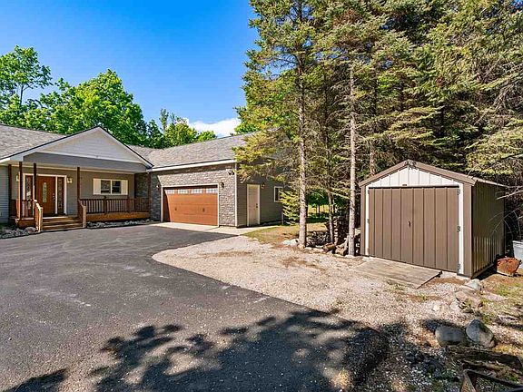 2nd image of 316 Foster Woods Rd
