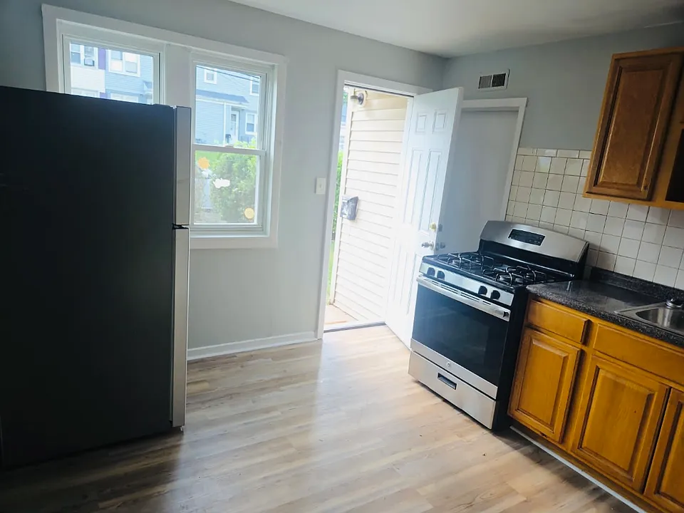 37 Cannon Rd
