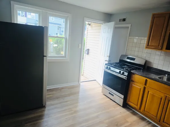 37 Cannon Rd, East Hartford, CT 06108