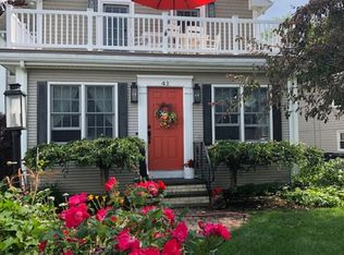 42 Greenbrier Rd, Narragansett, RI 02882