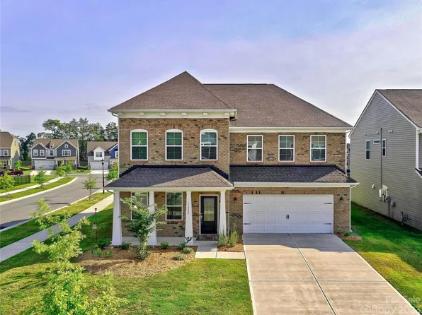 16220 Harbor Hill Dr, Charlotte, NC 28273