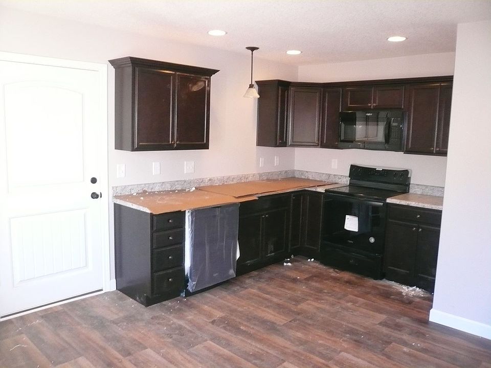 2nd image of 440 Blairwood Ct