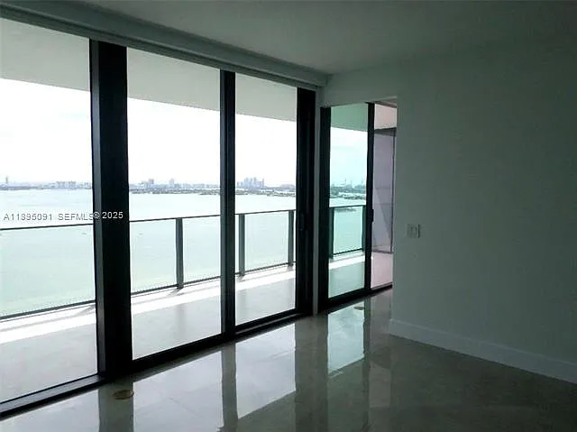 3131 NE 7th Ave #2802 — Photo 9