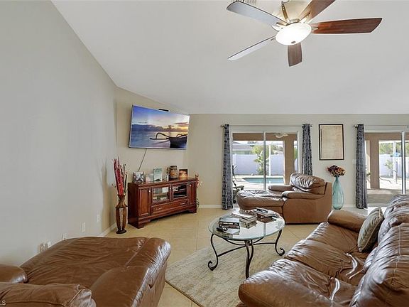 5th image of 1206 NE Juanita Pl
