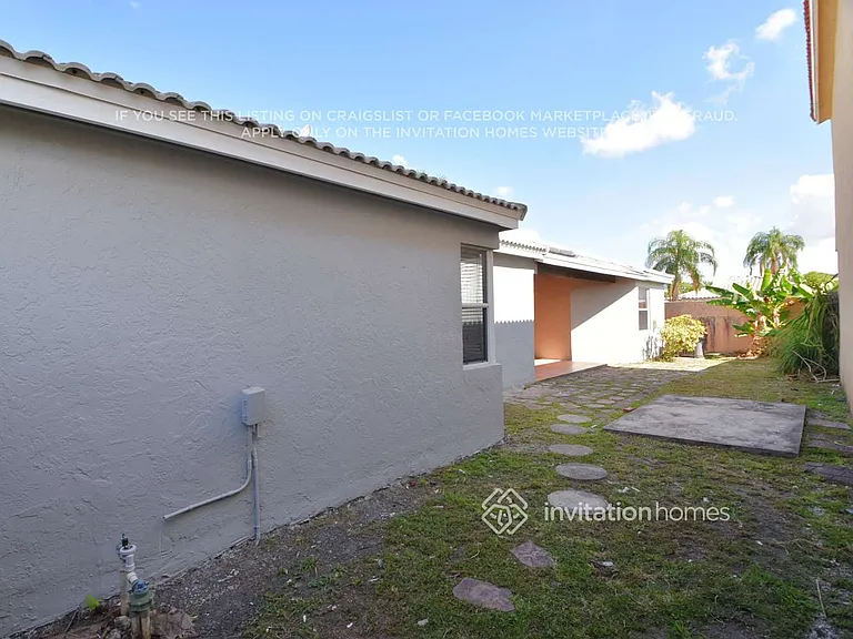 15543 SW 96th Ter — Photo 16