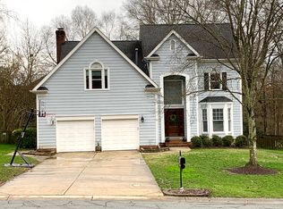 9113 Cameron Wood Dr, Charlotte, NC 28210