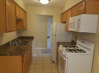 1915 Whitechapel Dr APT 1E, Mount Prospect, IL 60056