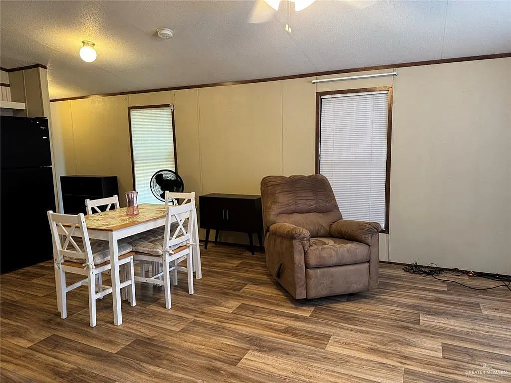 1 bed, 1.0 bath, 640 sqft, $800 — Photo 3
