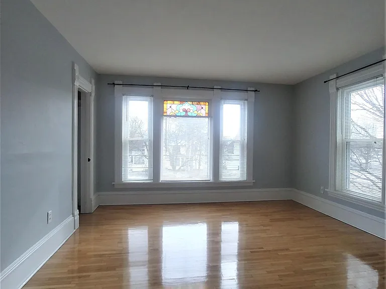 419 1/2 N Wolfe St — Photo 9