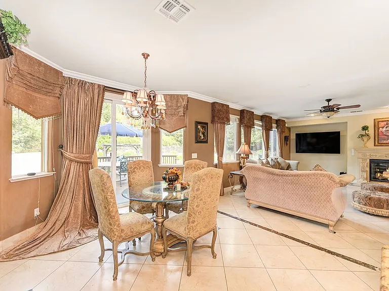 1676 Stronsay Ct — Photo 35