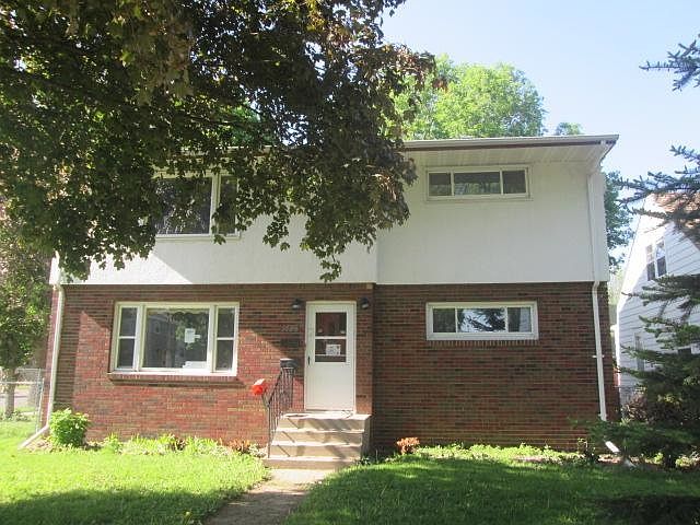1st image of 1430 4th St N