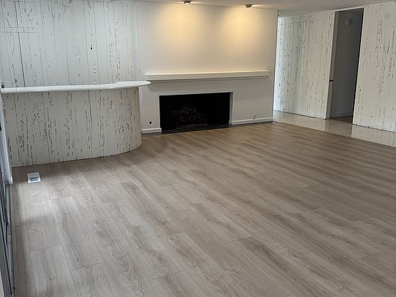 5th image of 1833 Toyon Ln