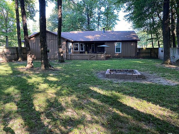 3rd image of 204 Valley Oak Loop