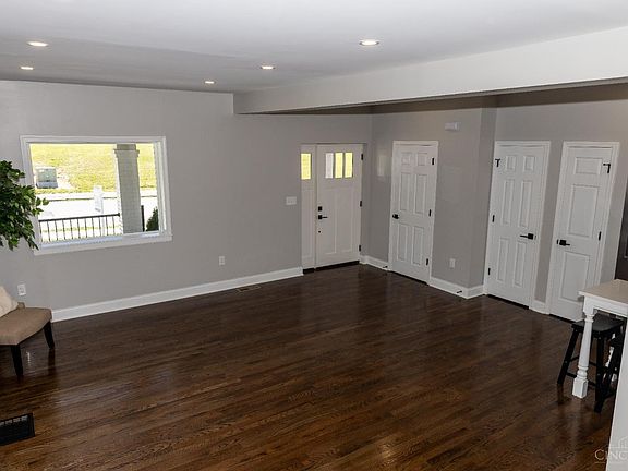 3rd image of 2316 Quatman Ave