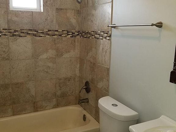 5th image of 4142 N Ashland Ave #3