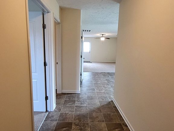 2nd image of 3700 Woodcliff Dr #B