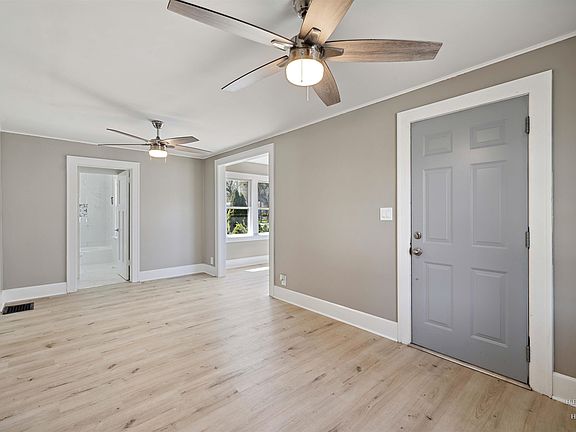 5th image of 1111 Irving Ave