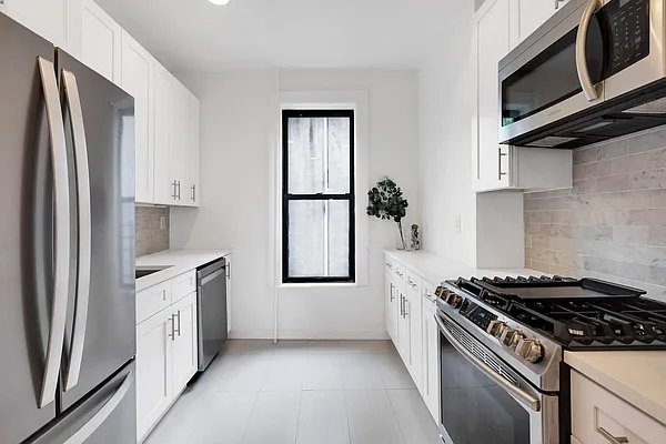 Rented by Compass | media 37