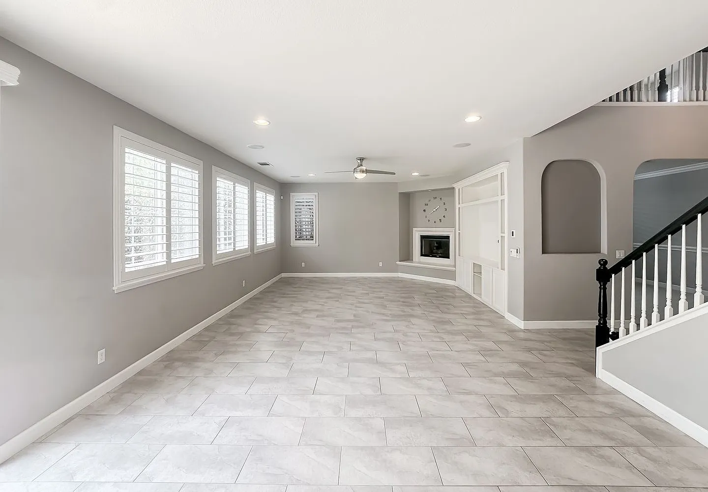 Beautifully Upgraded Crowne Hill Home for Lease! — Photo 3