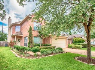 2010 Roaring Springs Dr, Pearland, TX 77584