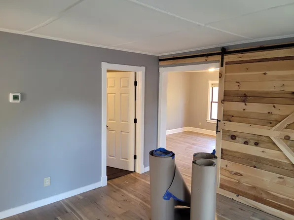 80 Crandall St APT 2, Glens Falls, NY 12801