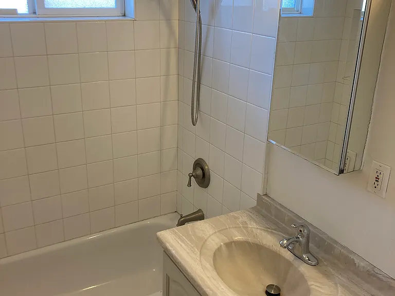 1002 E Navajo St — Photo 11