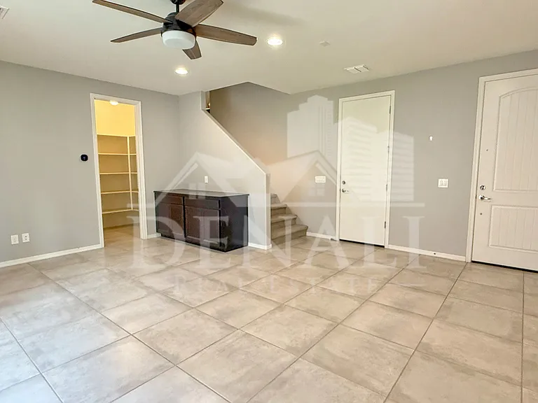 731 W Winchester Dr — Photo 12