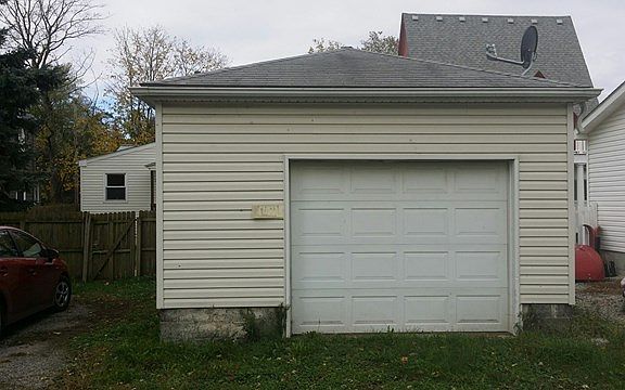 2nd image of 500 Girard Ave