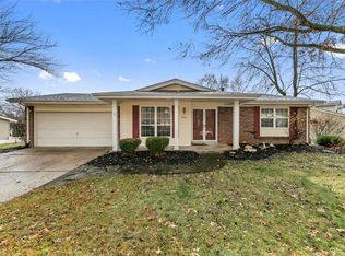 544 Cherry Ridge Ct, Ballwin, MO 63021