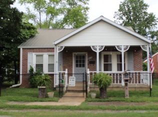 102 Oak Ave, Centerville, TN 37033