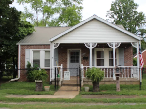 102 Oak Ave, Centerville, TN 37033