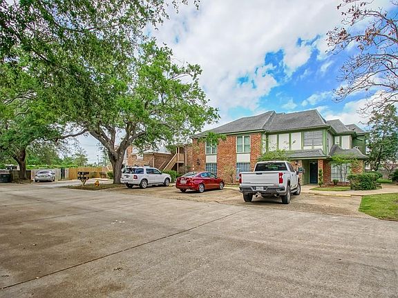 2nd image of 34 Heritage Ln #34