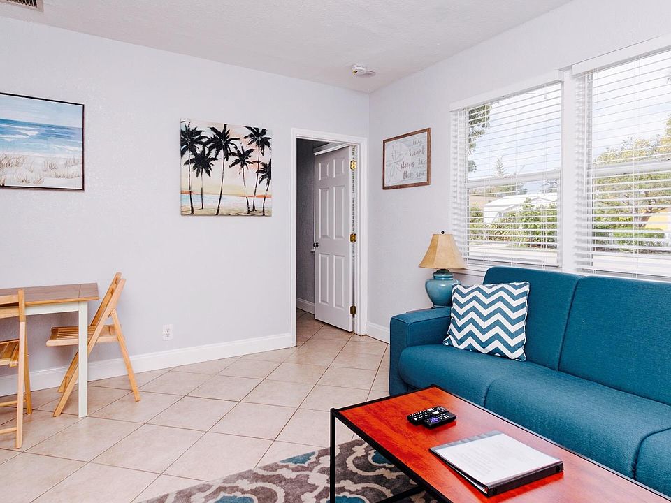 1st image of 620 SW 7th St APT 5