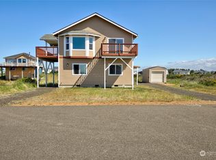 458 Seaview St SW, Ocean Shores, WA 98569