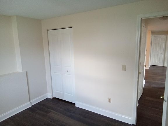 5th image of 6824 Plaza Dr #8