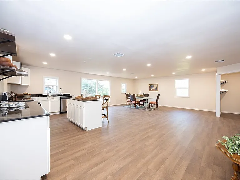 7359 E Lake Rd — Photo 9